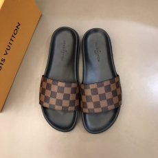 Louis Vuitton Slippers